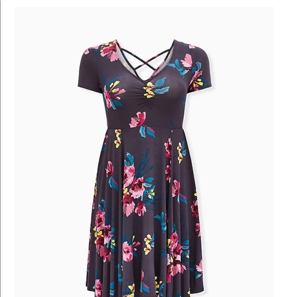 Nwt Torrid size 3 Soft Floral Handkerchief Dress - Picture 4 of 6